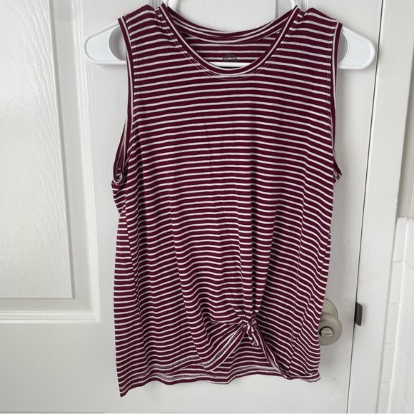 Maroon and White Striped Tank Top Size XS - Picture 1 of 3